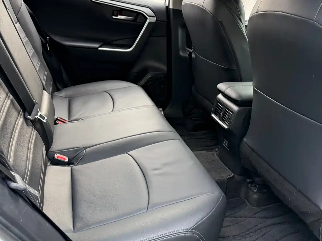 Toyota Wildlander 2022 2.0L CVT Luxury