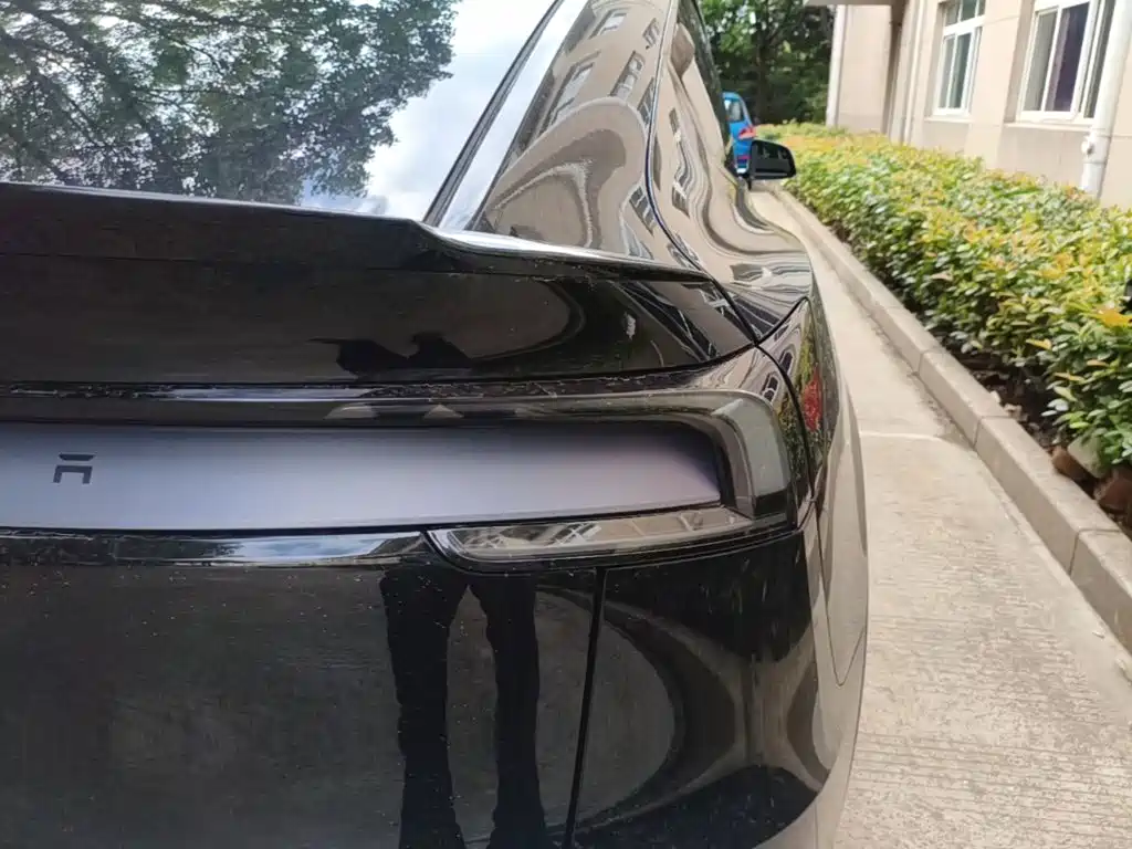 Tesla Model Y L — миниатюра 8