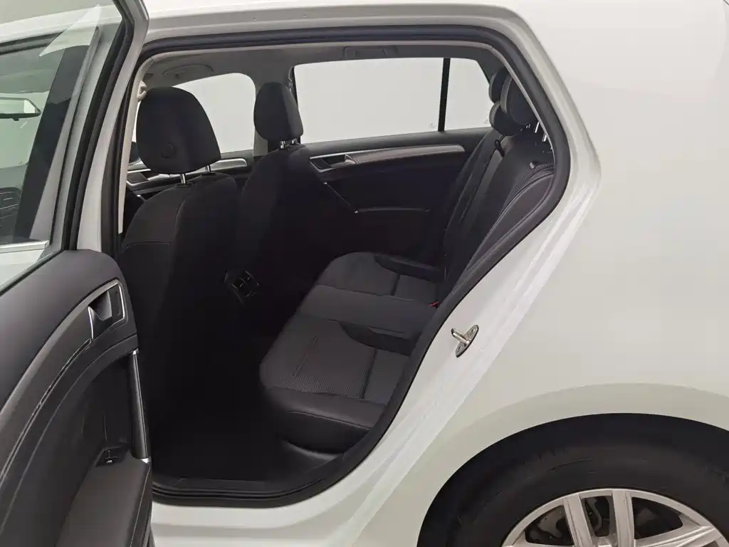 Volkswagen Golf — миниатюра 15