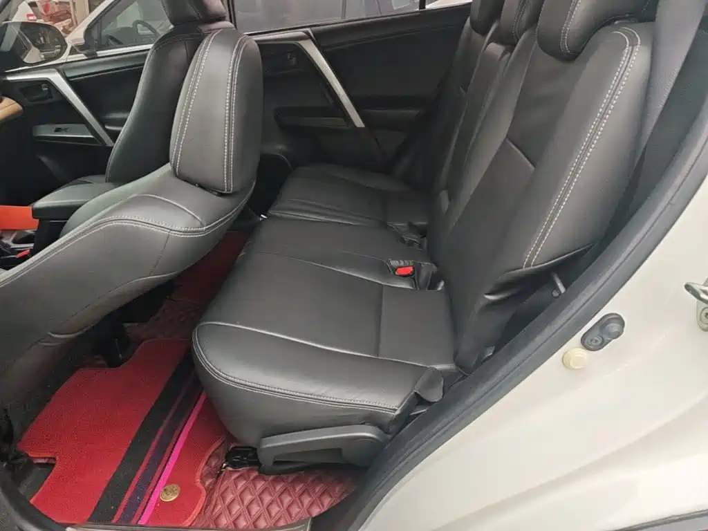 Toyota RAV4 — миниатюра 17