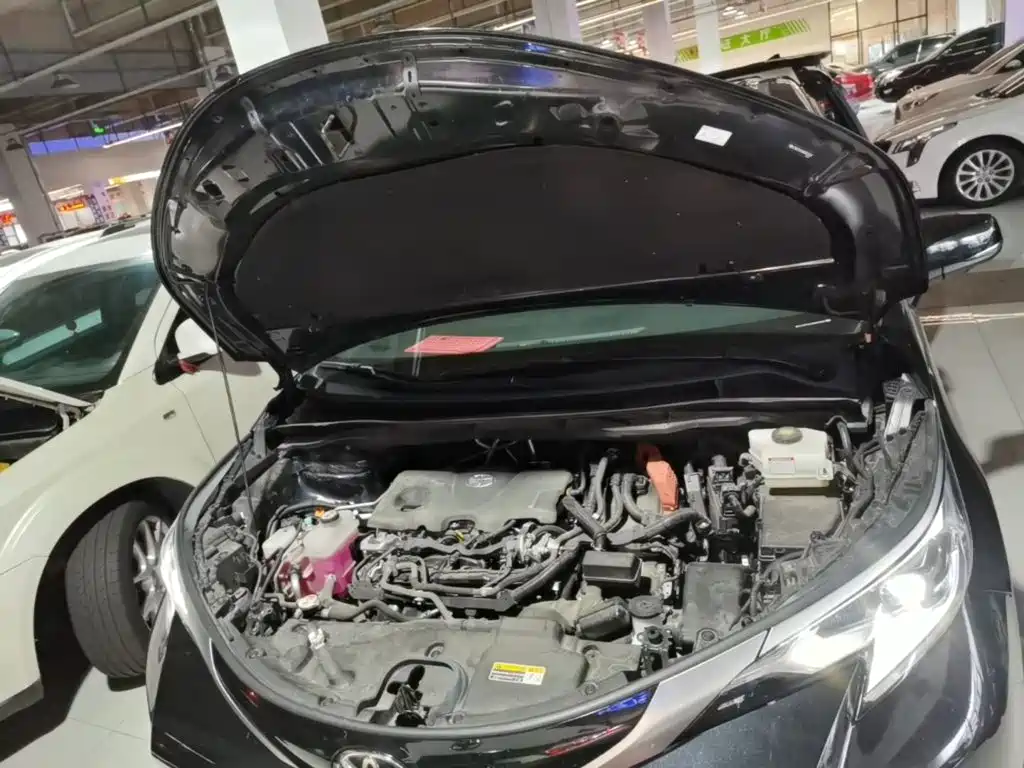 Toyota Sienna — миниатюра 20