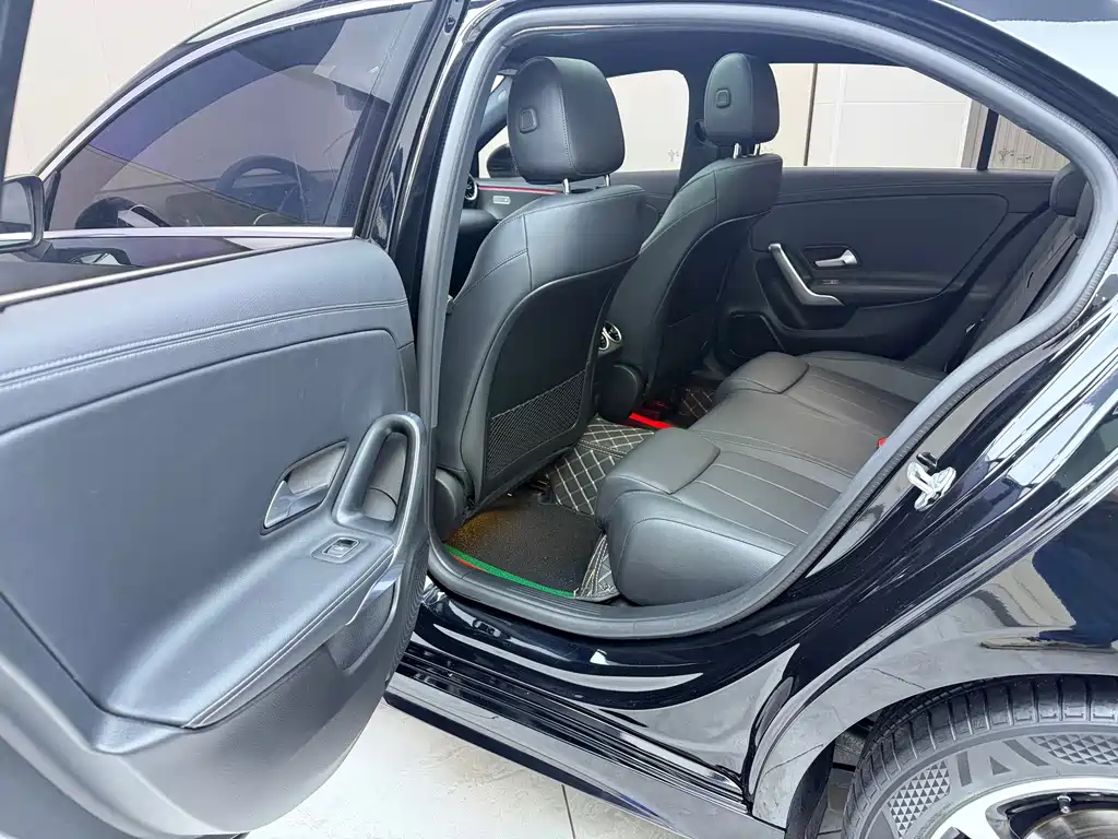 Mercedes-Benz A-Class — миниатюра 15