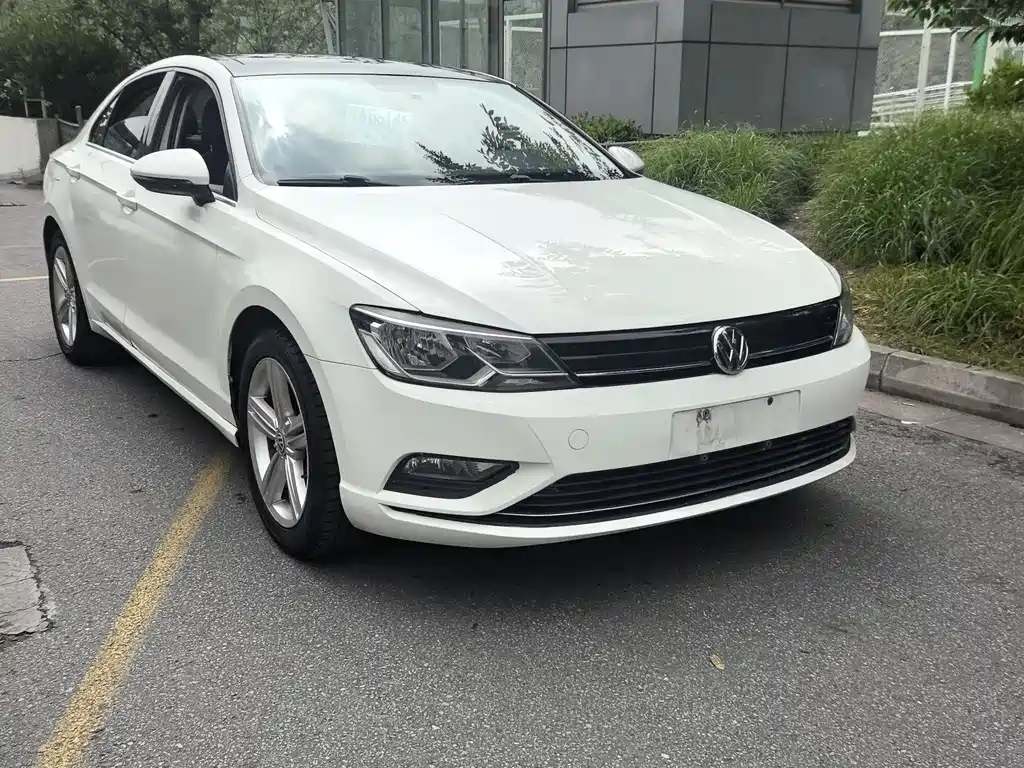 Купить Volkswagen Lamando