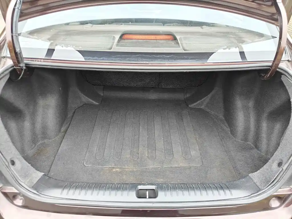 Geely Vision — миниатюра 10