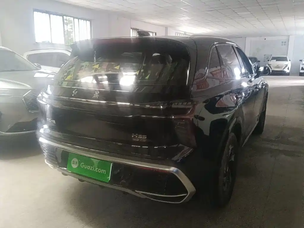 Hongqi Hongqi HS3 — миниатюра 7