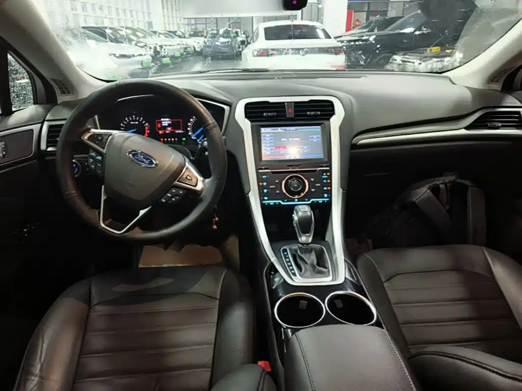 Ford Mondeo — миниатюра 10