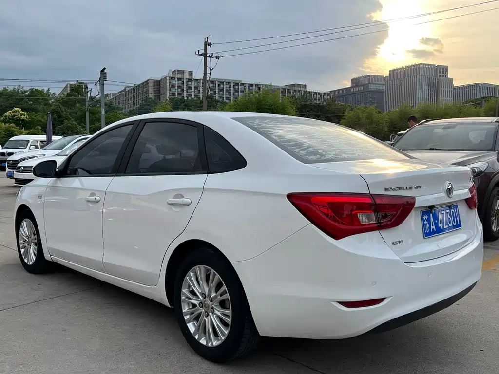 Buick Excelle — миниатюра 12