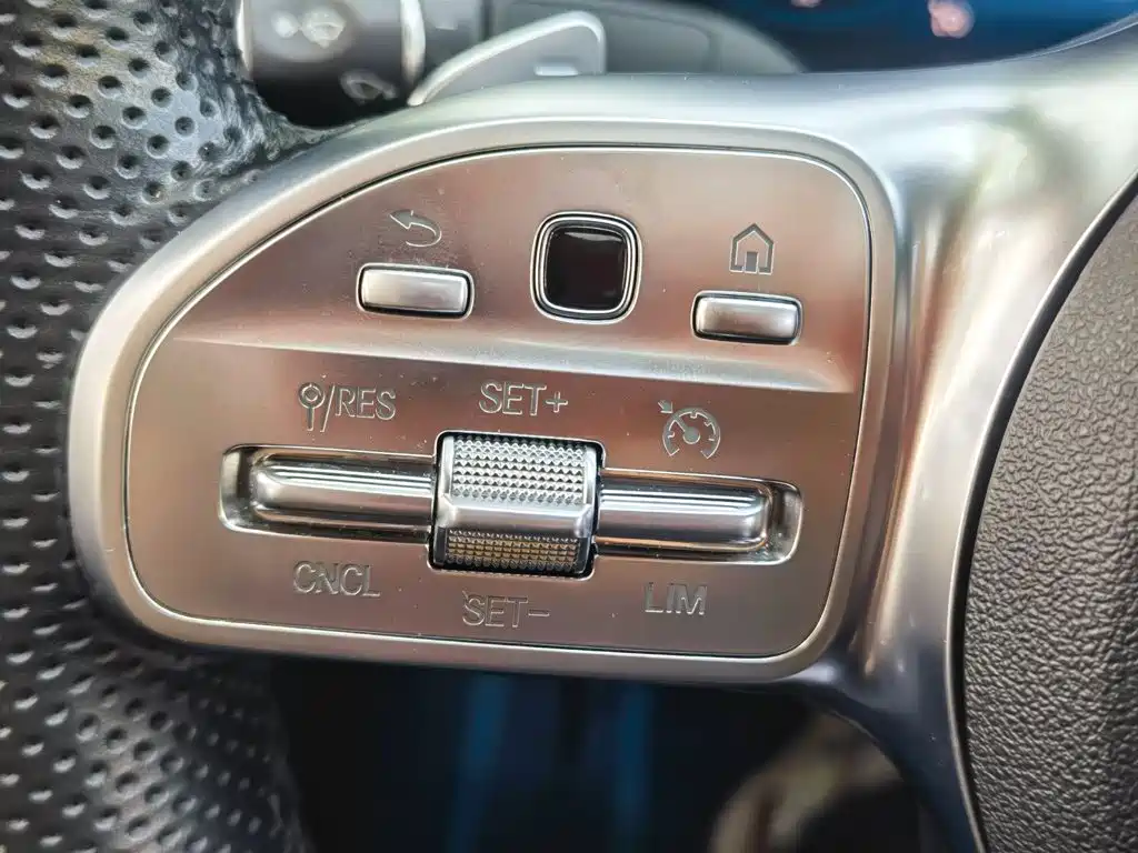 Mercedes-Benz C-Class — миниатюра 24