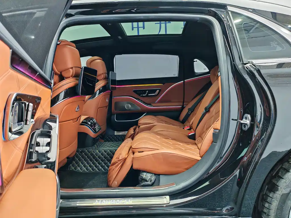 Mercedes-Benz S-Class — миниатюра 12