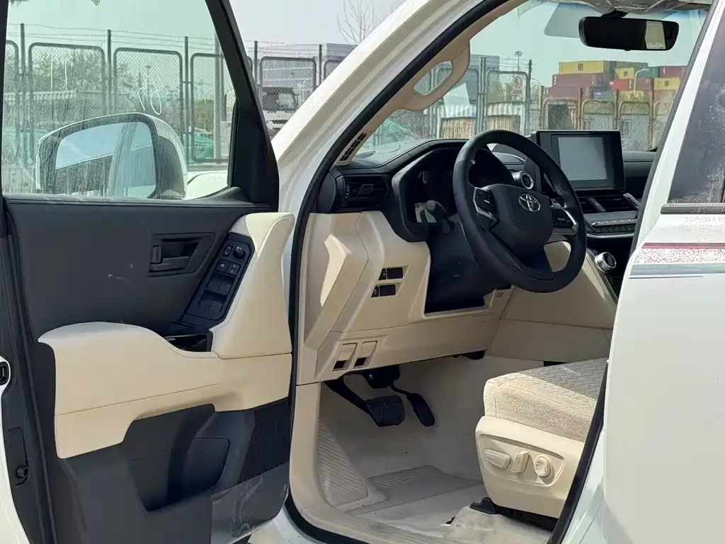 Toyota Land Cruiser — миниатюра 8