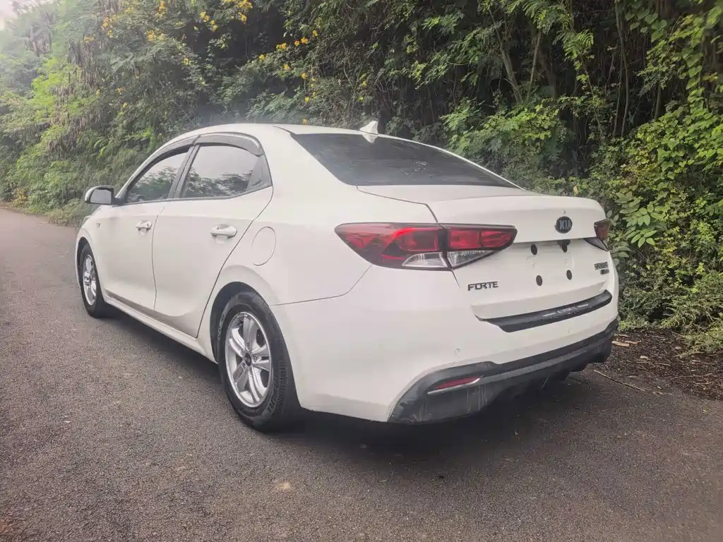 Kia Forte — миниатюра 5