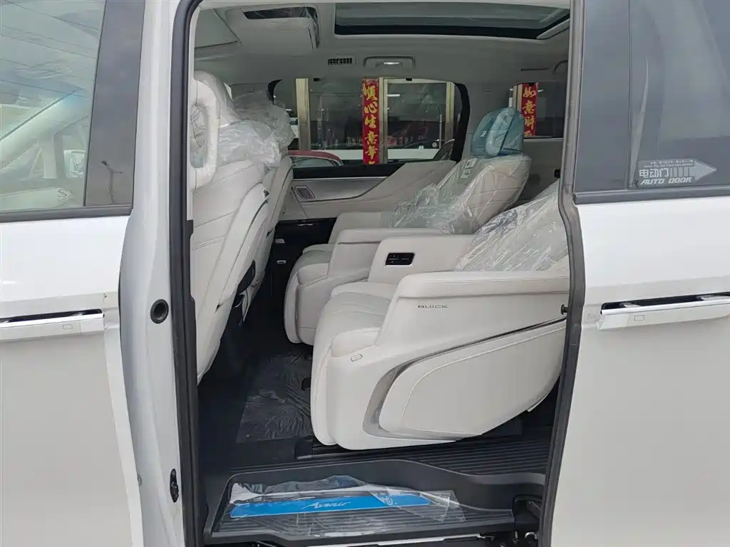 BUICK GL8 NEW ENERGY