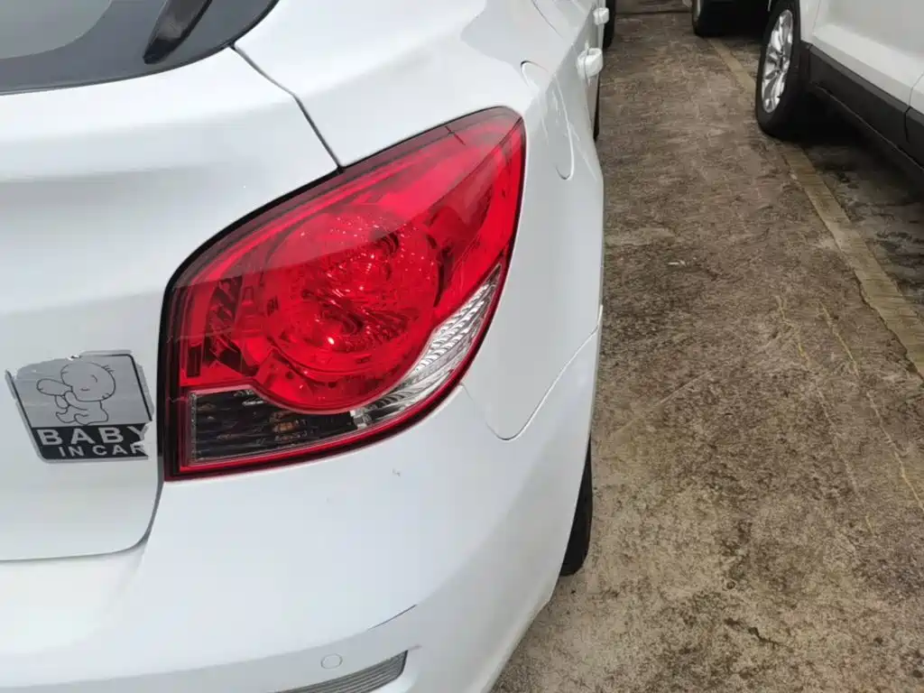 Chevrolet Cruze 2013 1.6L MT Luxury