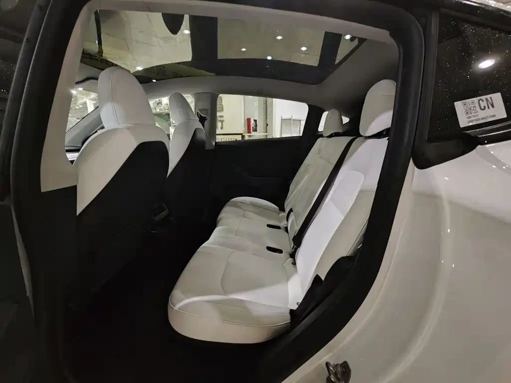 Tesla Model Y — фотографии объявления, Фото 11