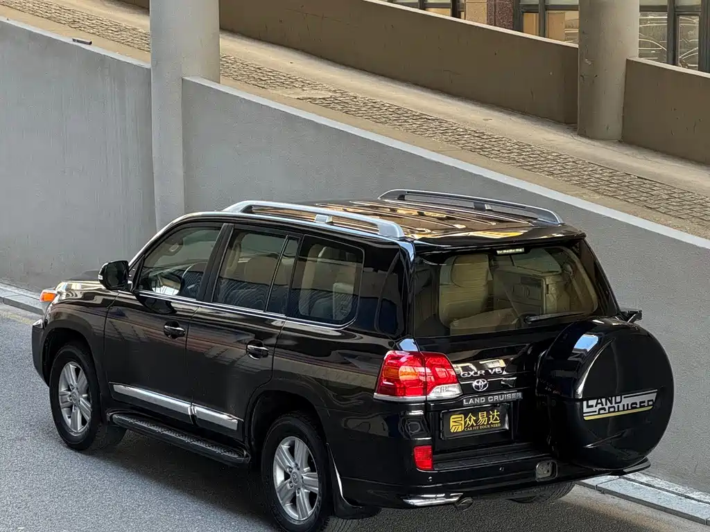 Toyota Land Cruiser — миниатюра 3
