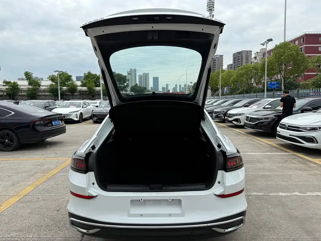 Volkswagen Lamando 2023 L 280TSI DSG