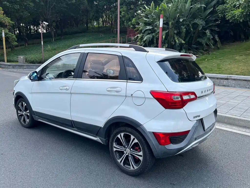 BAIC Senova X25 — миниатюра 6