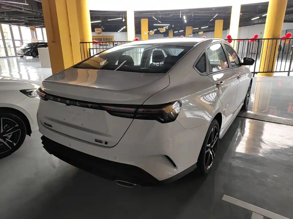 Geely Binrui — миниатюра 7
