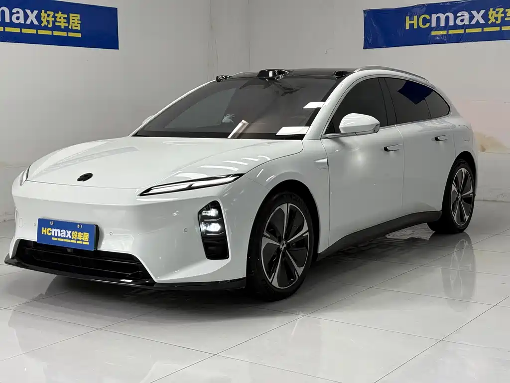 NIO ET5