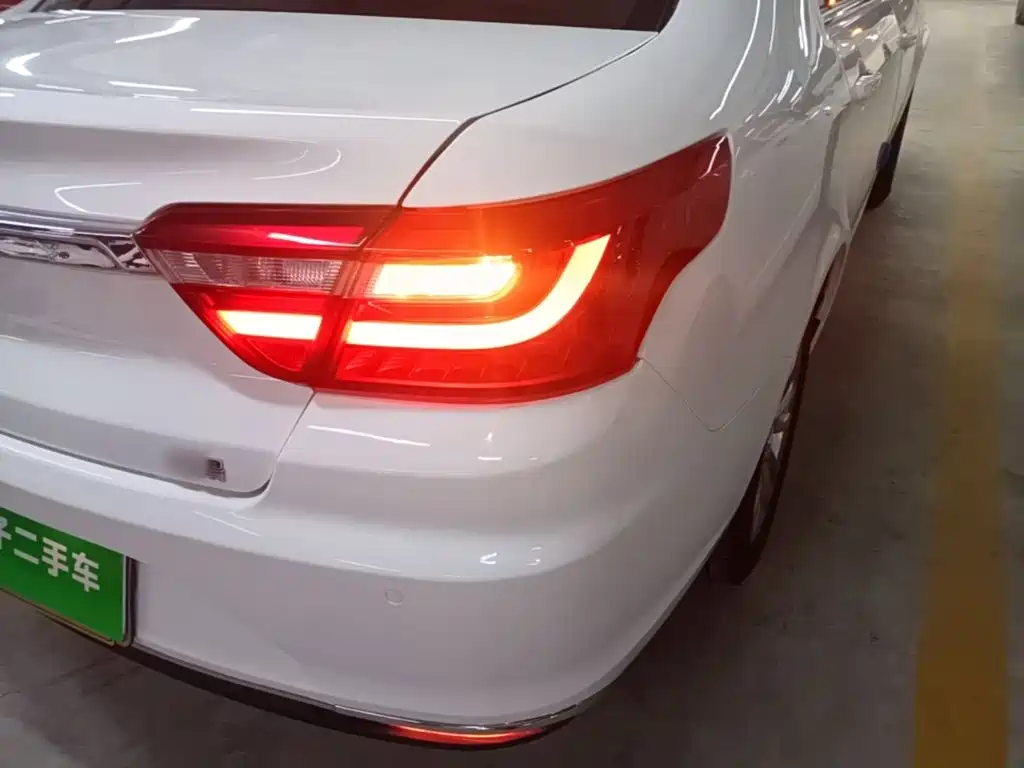 Geely Vision — миниатюра 8