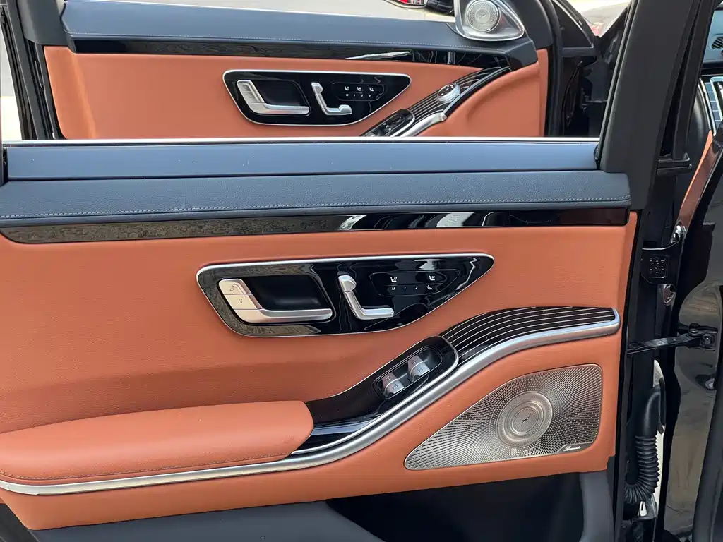 Mercedes-Benz S-Class — миниатюра 16