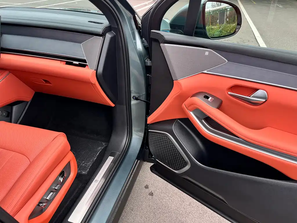 BYD Tang L — миниатюра 11