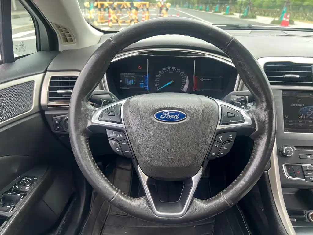 Ford Mondeo — миниатюра 17