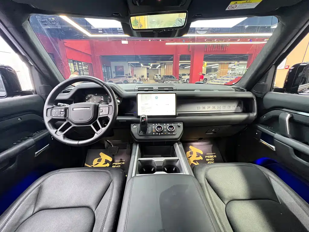 Land Rover Defender — миниатюра 12