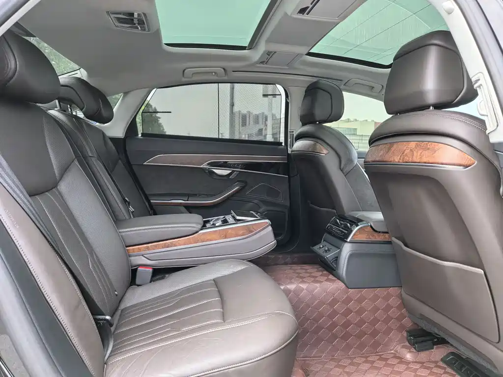 Audi A8 — фотографии объявления, Фото 15