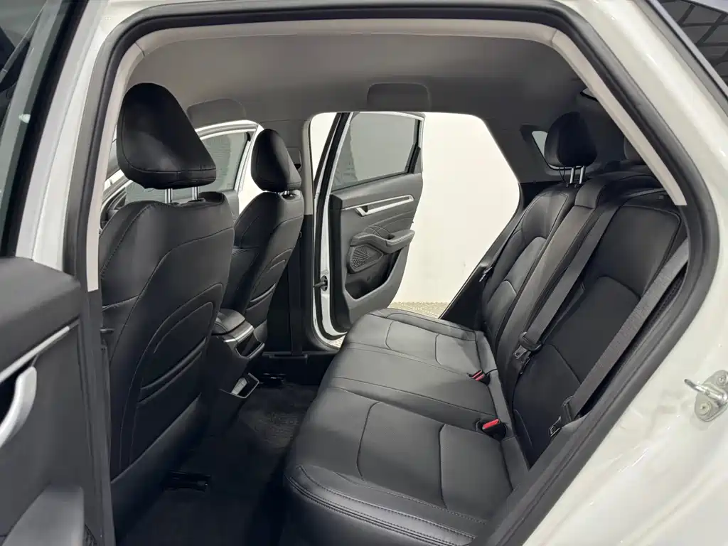 Geely Emgrand — миниатюра 6