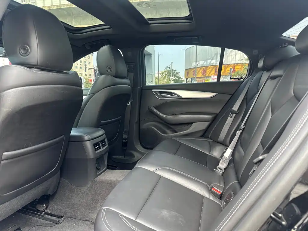 Cadillac CT5 — миниатюра 11