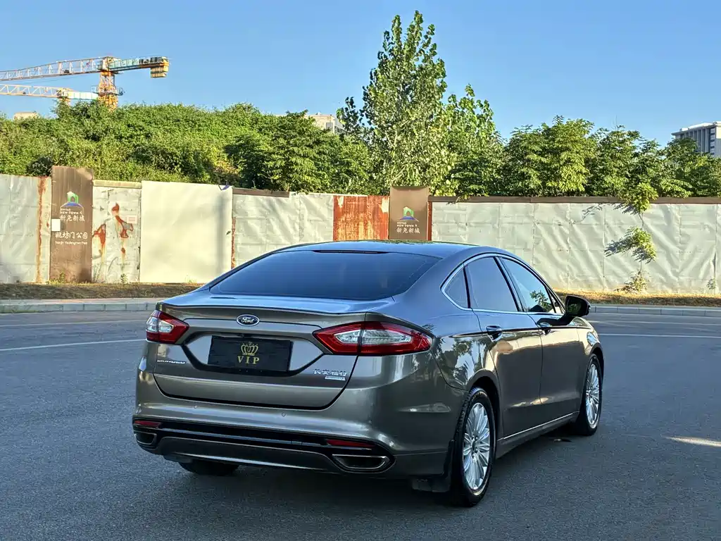 Ford Mondeo — миниатюра 9