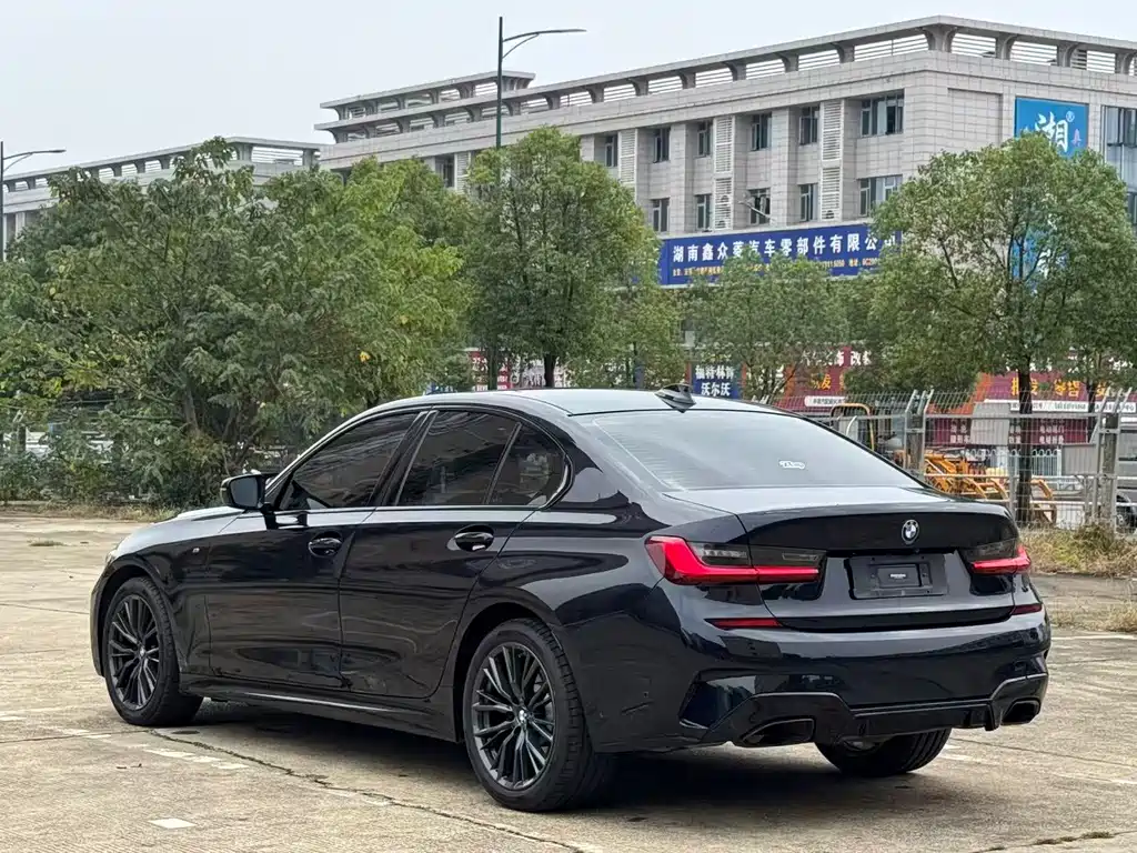 BMW 3 Series — миниатюра 10