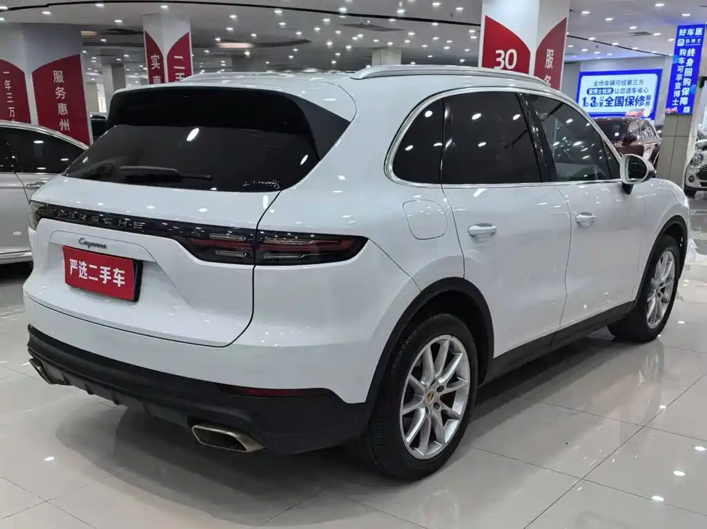 Porsche Cayenne — миниатюра 3
