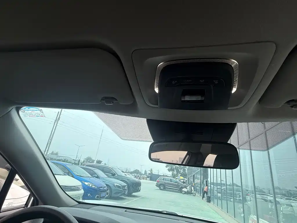 Toyota Corolla Cross — миниатюра 10