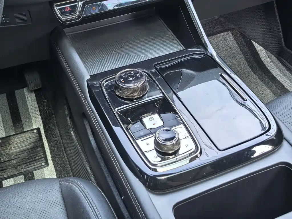 Ford Equator Sport — миниатюра 14