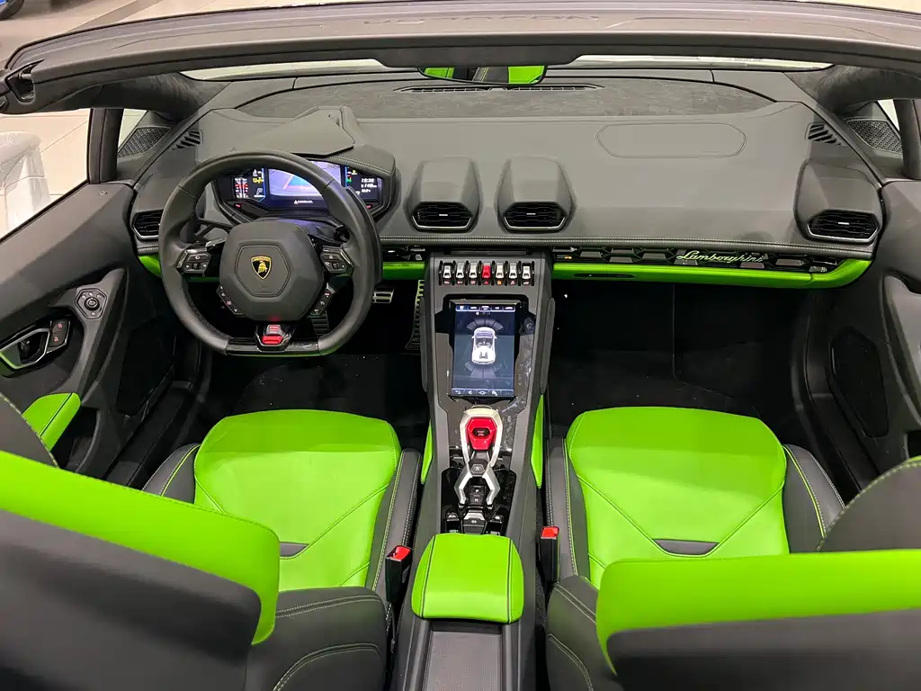 LAMBORGHINI HURACÁN