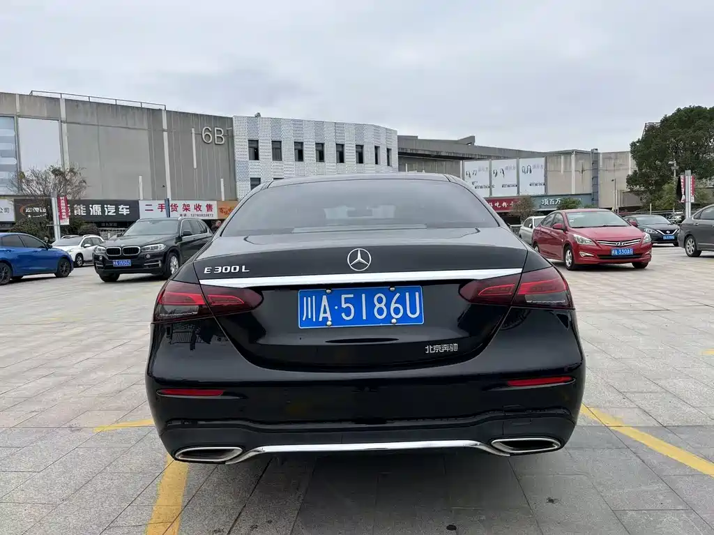 MERCEDES-BENZ E CLASS