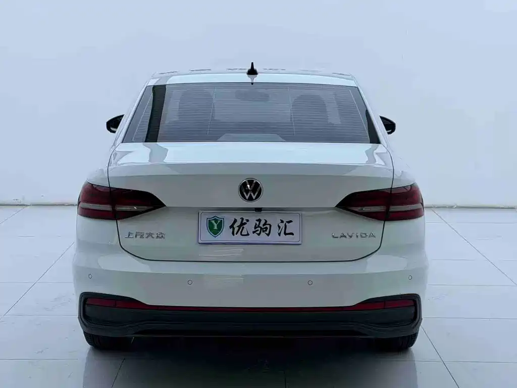 Volkswagen Lavida — миниатюра 6