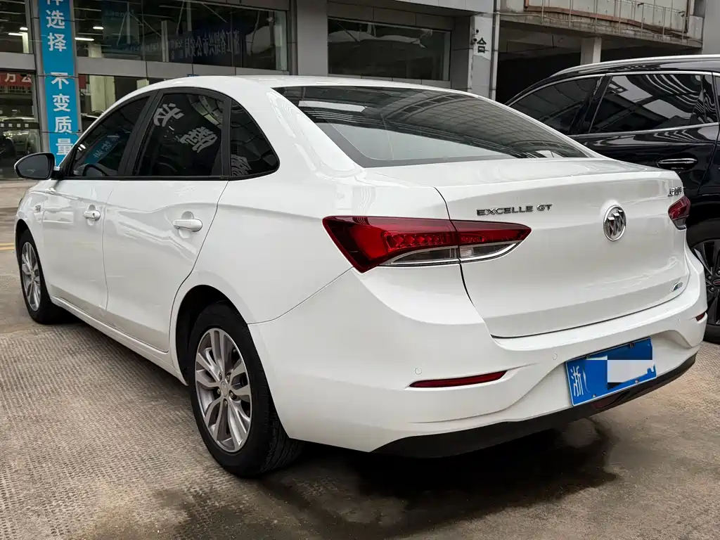 Buick Excelle — миниатюра 6