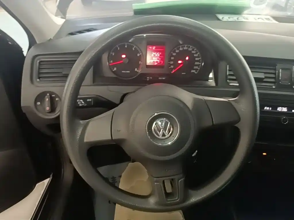 Volkswagen Santana — миниатюра 11
