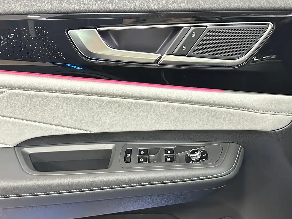 Volkswagen Teramont — миниатюра 20