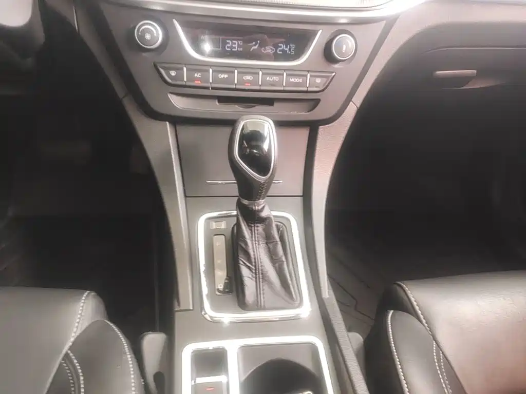 Geely Emgrand — миниатюра 14