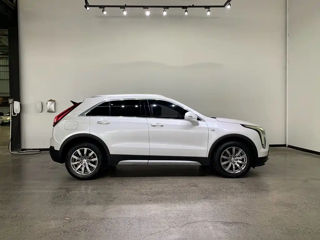 Cadillac XT4 — миниатюра 8