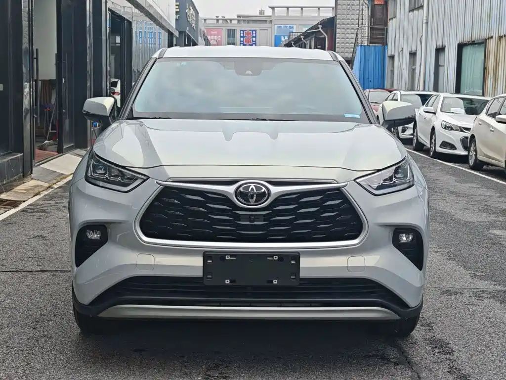 Toyota Highlander — миниатюра 7
