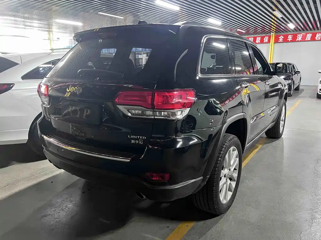 Jeep Grand Cherokee (Import) — миниатюра 6