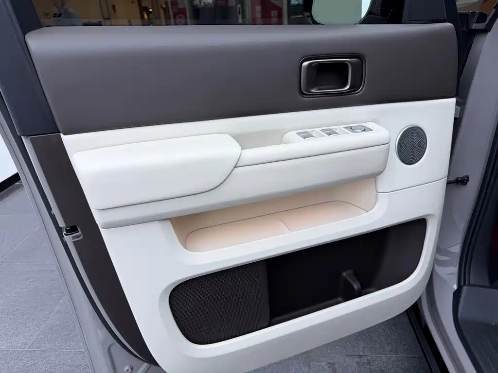 Li Auto Li MEGA — миниатюра 19