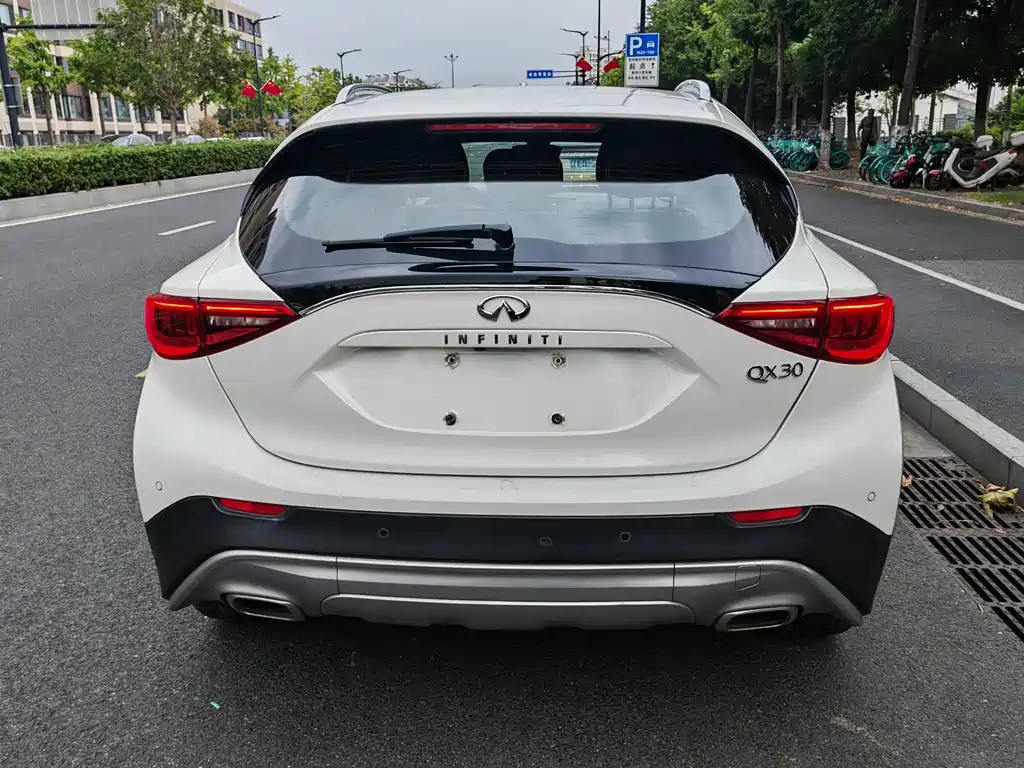 Infiniti QX30 — миниатюра 5
