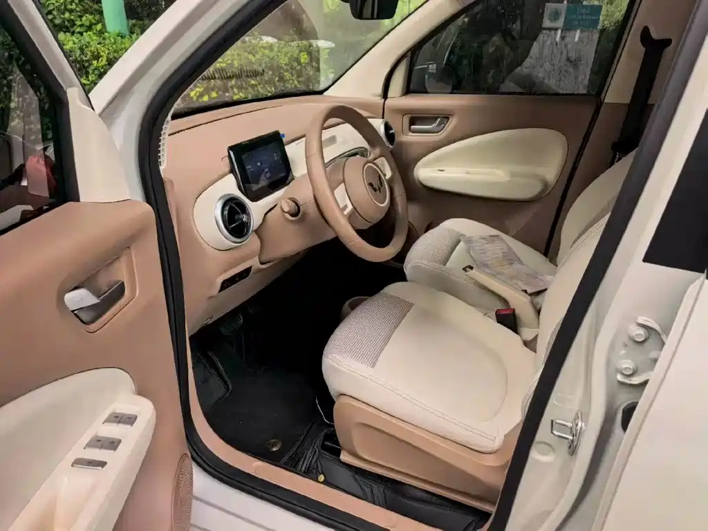Wuling MINIEV — миниатюра 5
