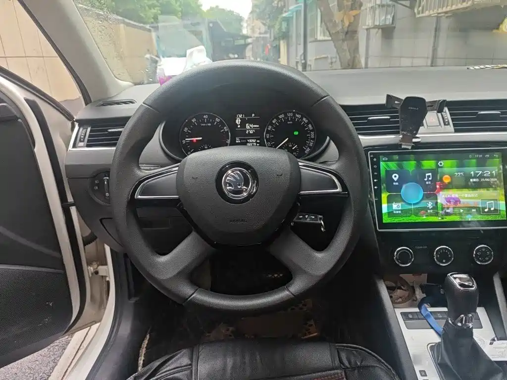 Skoda Octavia — миниатюра 3